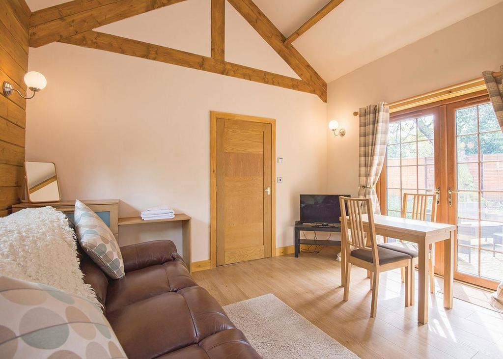 Redbrick Lodges Clipstone ภายนอก รูปภาพ